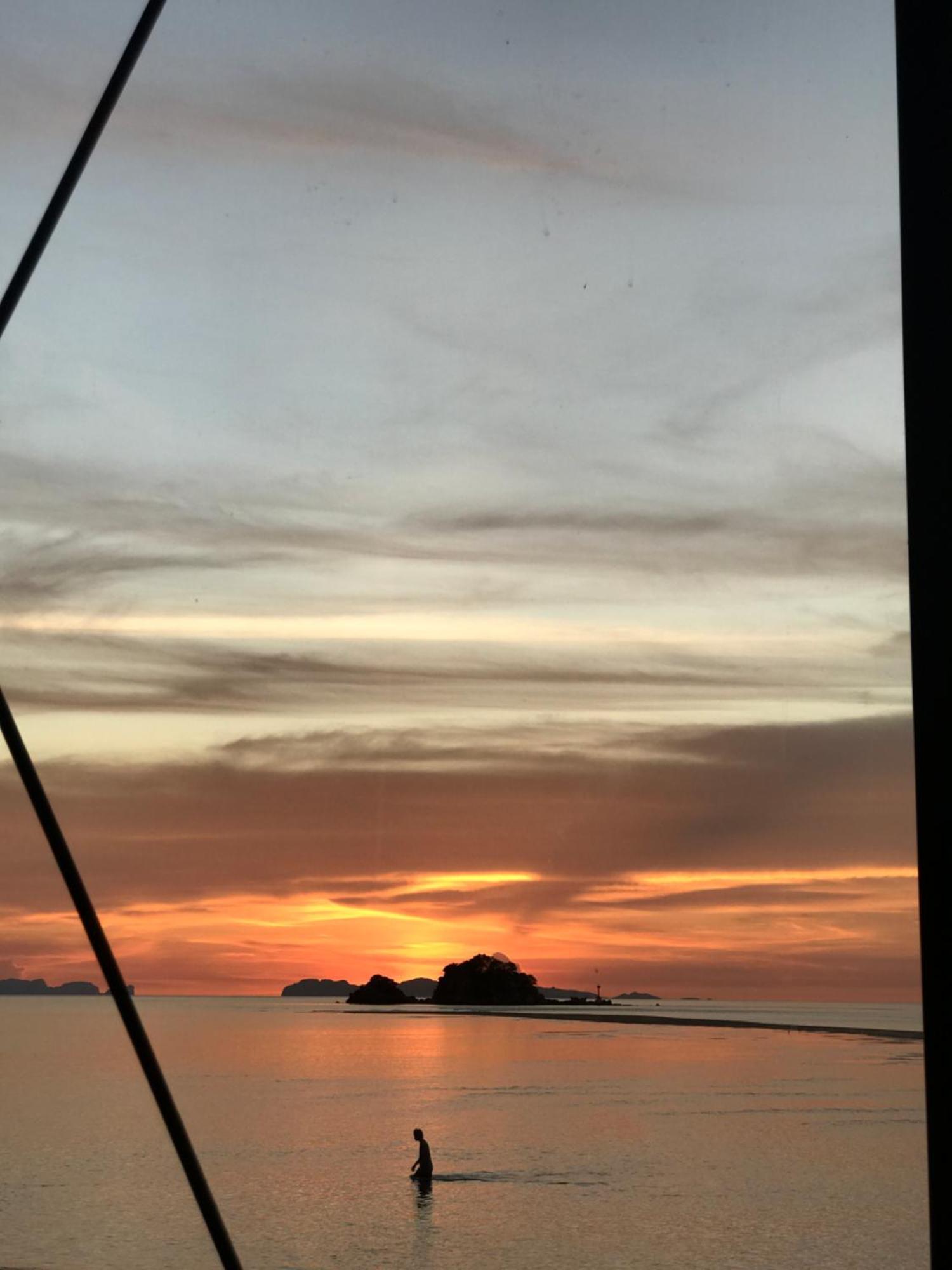 Deepspace Cabin On Quiet Beach Ko Lanta エクステリア 写真